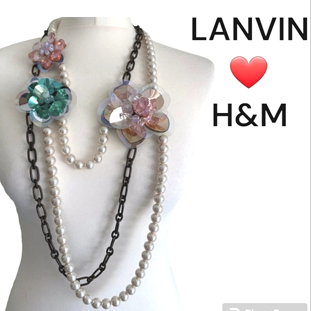 LANVIN x H&M HM LONG FAUX PEARL CHAIN LUCITE FLOWERS STATEMENT NECKLACE